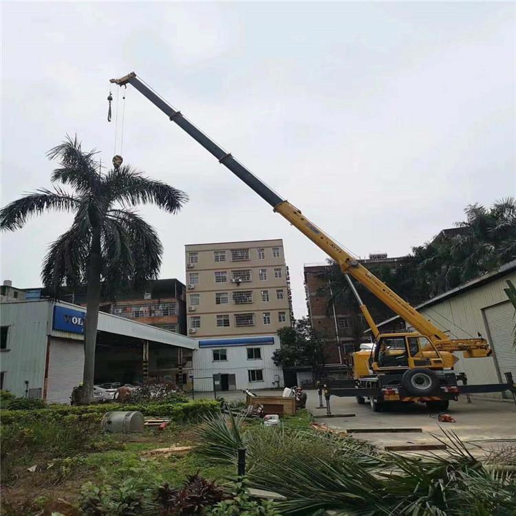 万山12吨吊车出租一天的收费标准是什么