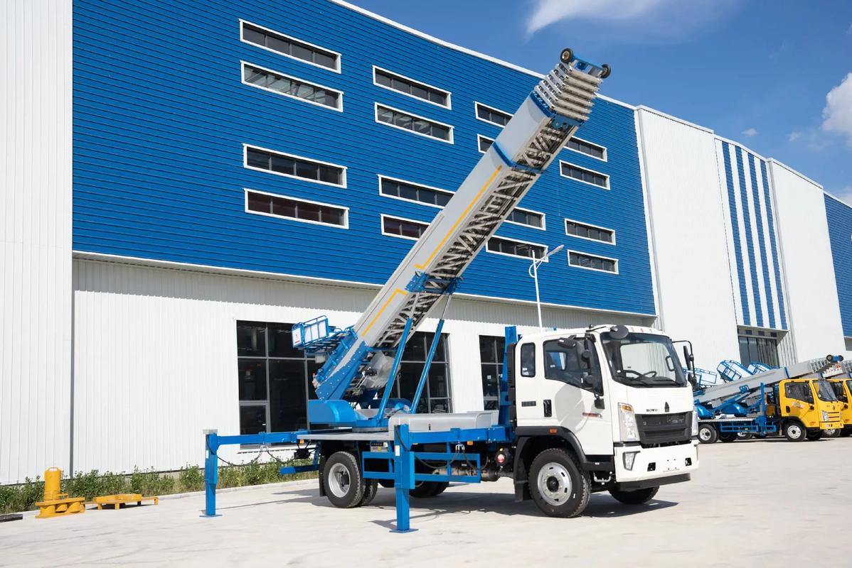 万山小型云梯车上料车租赁多少钱