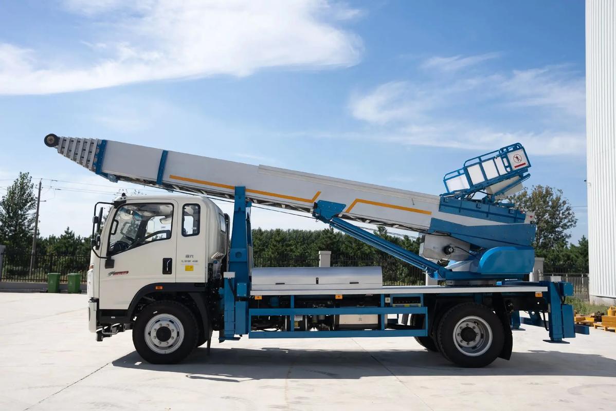 万山云梯上料车租赁费用