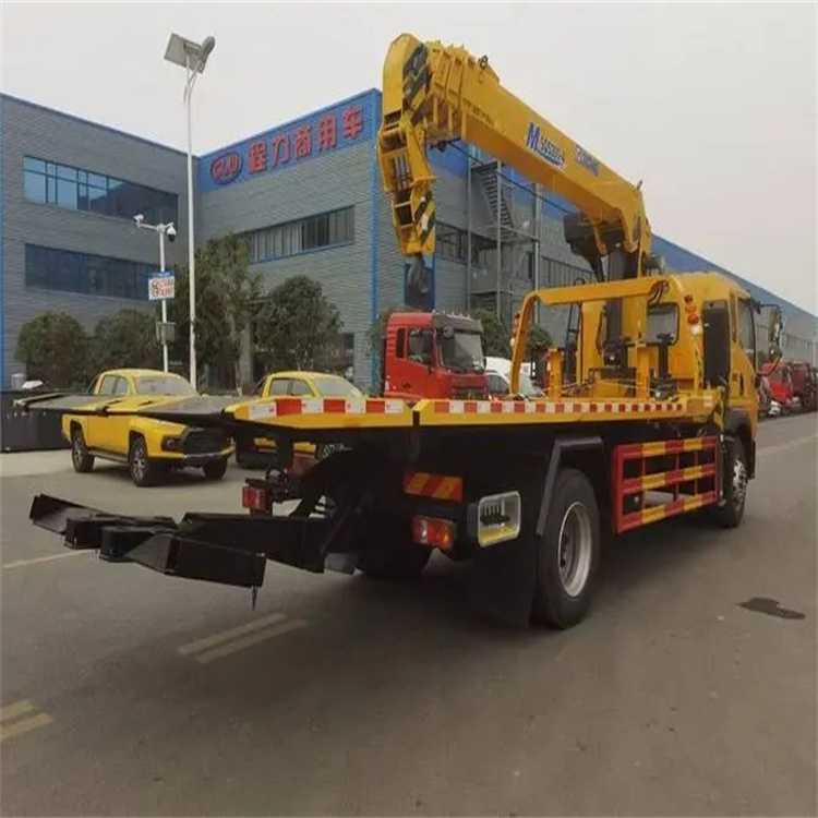 万山附近小随车吊出租电话，轻松解决搬运烦恼