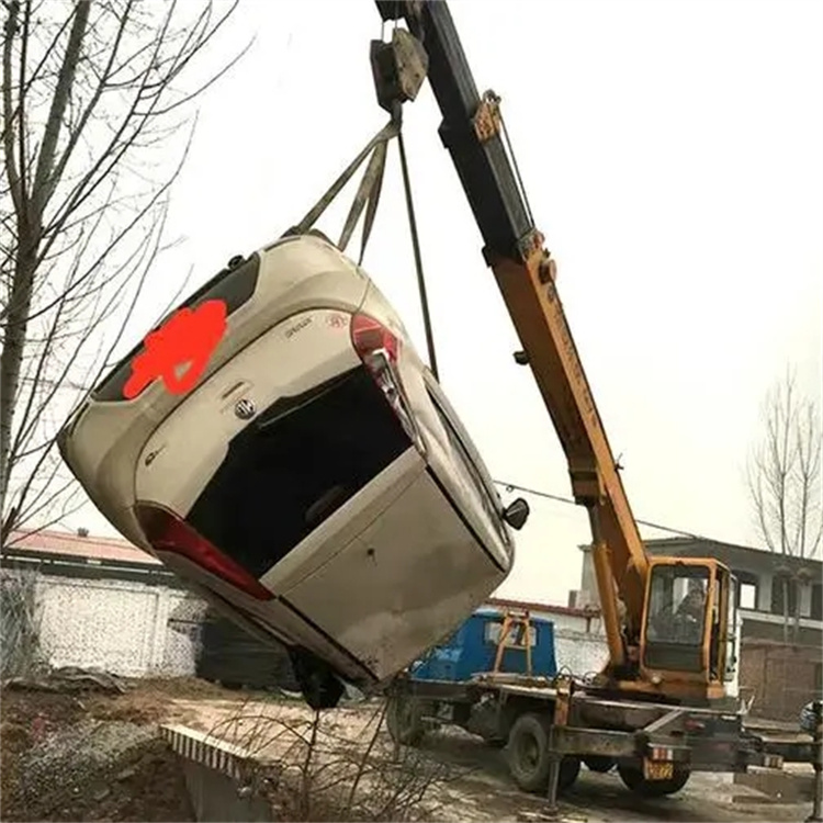 万山随时待命，吊车24小时道路救援服务全解析