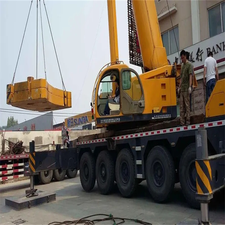 万山当地吊车出租|机器吊装|75吨|工厂搬迁服务