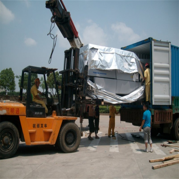 万山随车吊12吨能吊多重